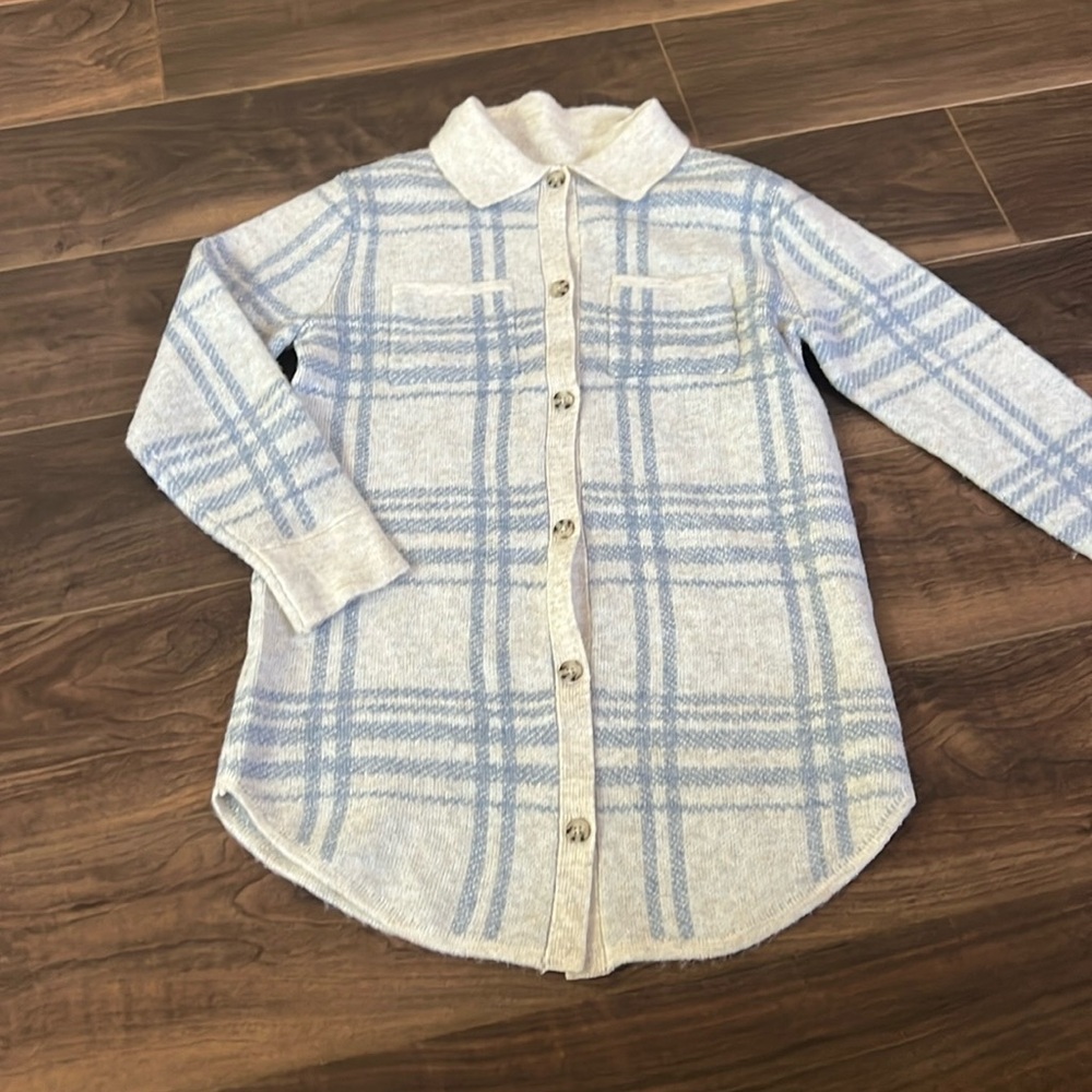 Jessica Simpsom Sweater